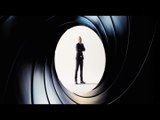 Novo 007? Iniesta participa de promoção de filme de James Bond