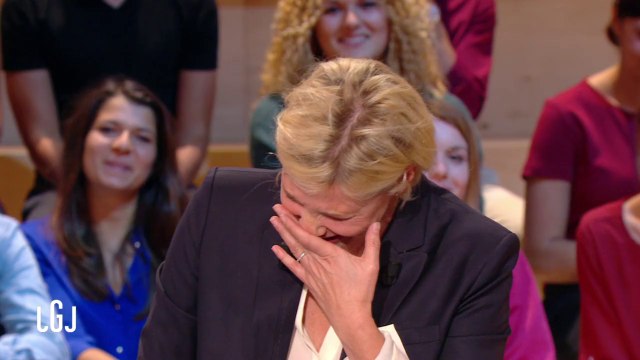 Le fou rire de Maïtena Biraben - Le Grand Journal du 06/10 - CANAL+