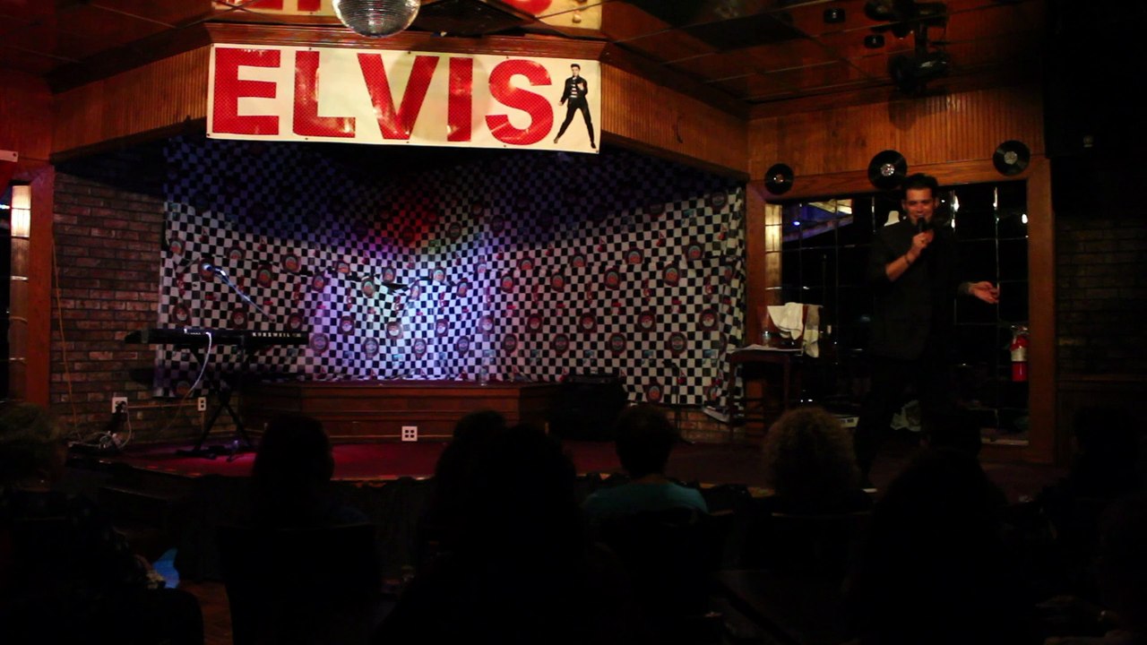 Franz Goovaerts sings 'Suspicious Minds' Elvis Week 2015