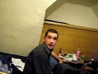 fou rire d'un gars completement bouré