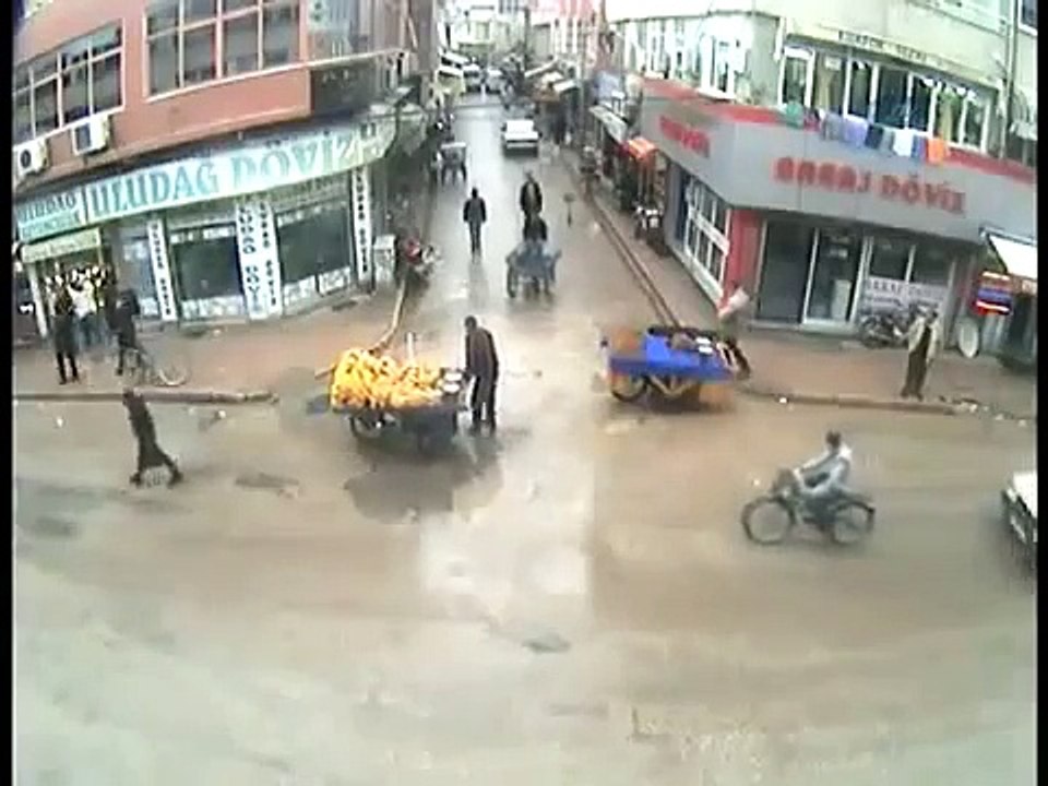 Güldüren mobese görüntüleri!   Komik Videolar Komedi ve Eğlence izle (video)