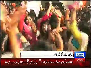 Shameful Scenes from Fair in Lahore University (Exclusive Video)