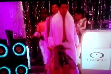 Gran Hermano  2015  Belen Y Mariano Hot En La Fiesta