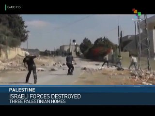 Israeli Forces DestroyThree Palestinian Homes