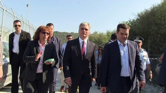 Tsipras visita a refugiados en Lesbos