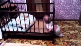 Genius Kid know how to get out From Crib