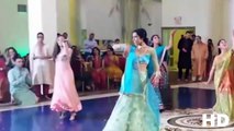 Karachi Wedding Mehndi Night Dance On (Radhaa) HD