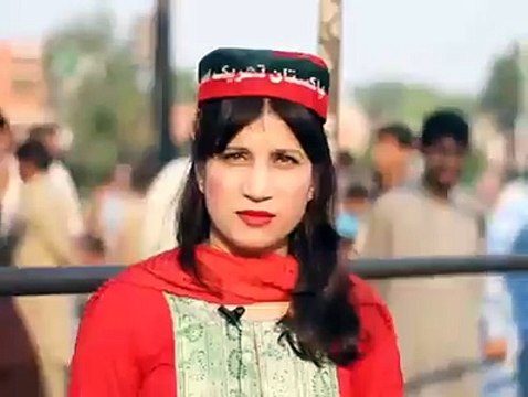 A female msg from PTI okara jalsa 7oct 2015