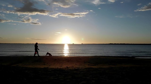 Лиепая. Берег моря до и после заката, октябрь.