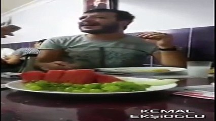 Efkarın dibine vuran adam İSYAN dedi sosyal medyayı salladı