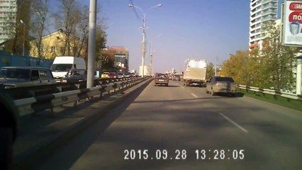 Laissez moi passer, je travail pour le gouvernement Russe