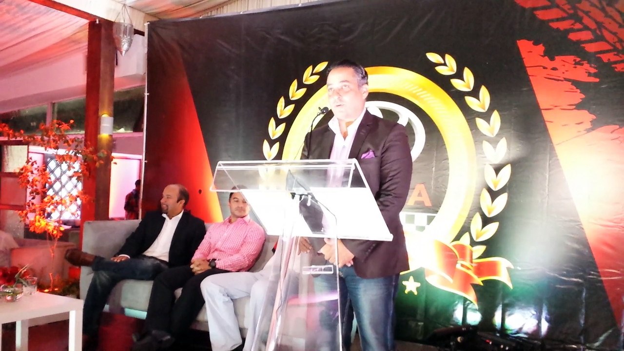 Marcos Pichardo durante la Rueda de Prensa del Gran Premio Toyota de Autos y Motos en Taboo Bamboo.