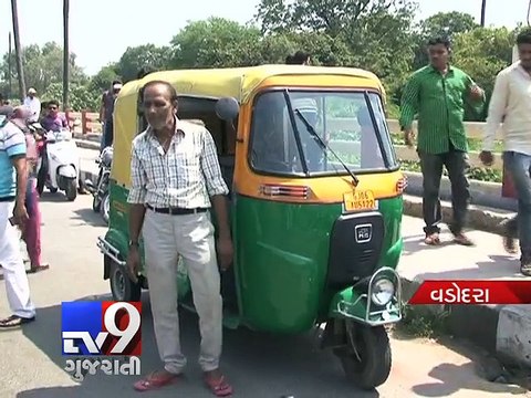 Vadodara auto driver saves boy from crocodile's jaws - Tv9 Gujarati