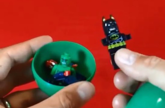 superheroes toys spiderman hulk wolverine captain america batman toys surprise eggs игрушки marvel 蝙蝠俠 باتمان Человек-паук