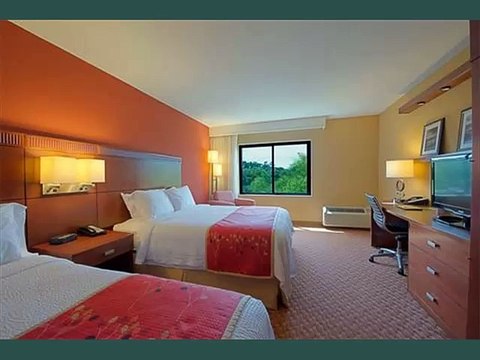 Courtyard by Marriott Myrtle Beach Barefoot Landing | Myrtle beach hotel - Rank 3.9 / 5
