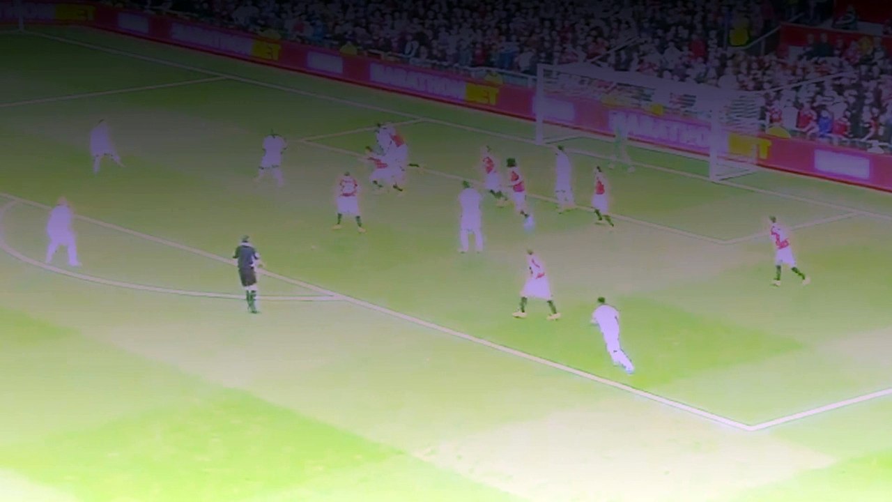 Goal Of The Day_ Benteke x Man United
