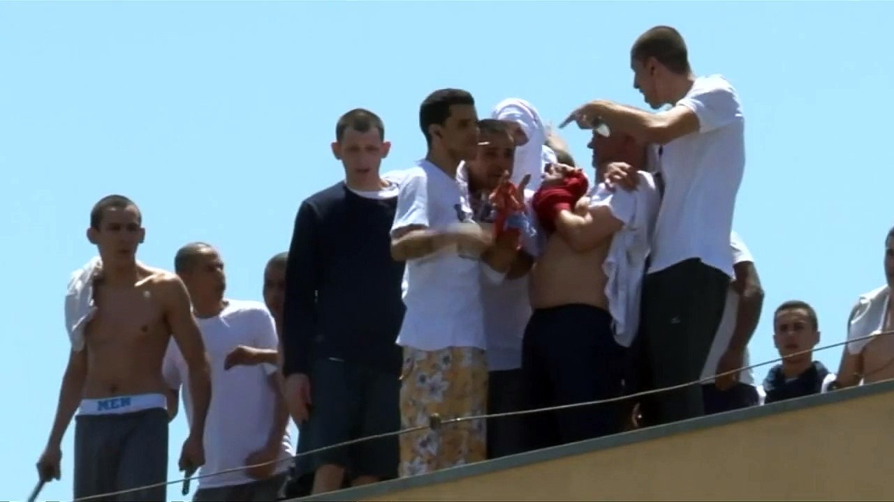 Brazilian inmates take hostages in jail riot