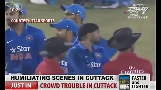 2nd T20I- Angry Indian fans throw bottles onto the ground in Cuttack