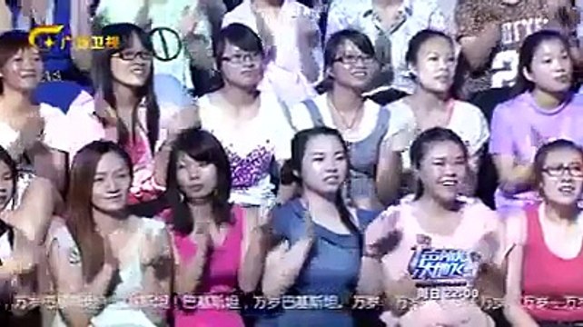 Chinese Singer Singing Pakistani Qoomi Tarhana