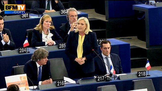 Marine Le Pen traite François Hollande de vice-chancelier d'Angela Merkel