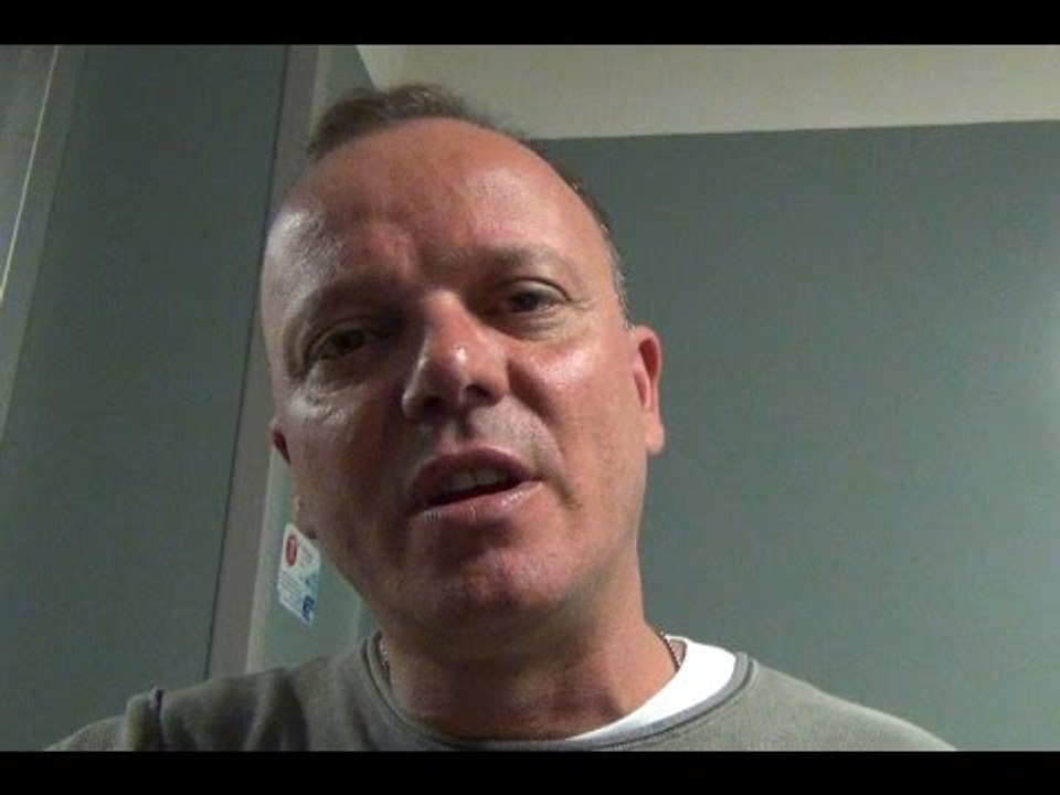 Aversa (CE) - Gigi D'Alessio consegna nuovi arredi alla Pediatria (06.10.15)