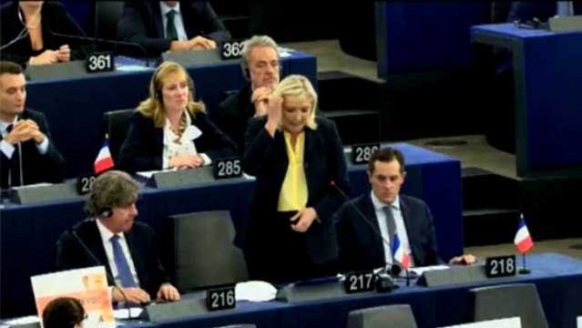 Strasbourg : passe d'armes entre Le Pen et Hollande