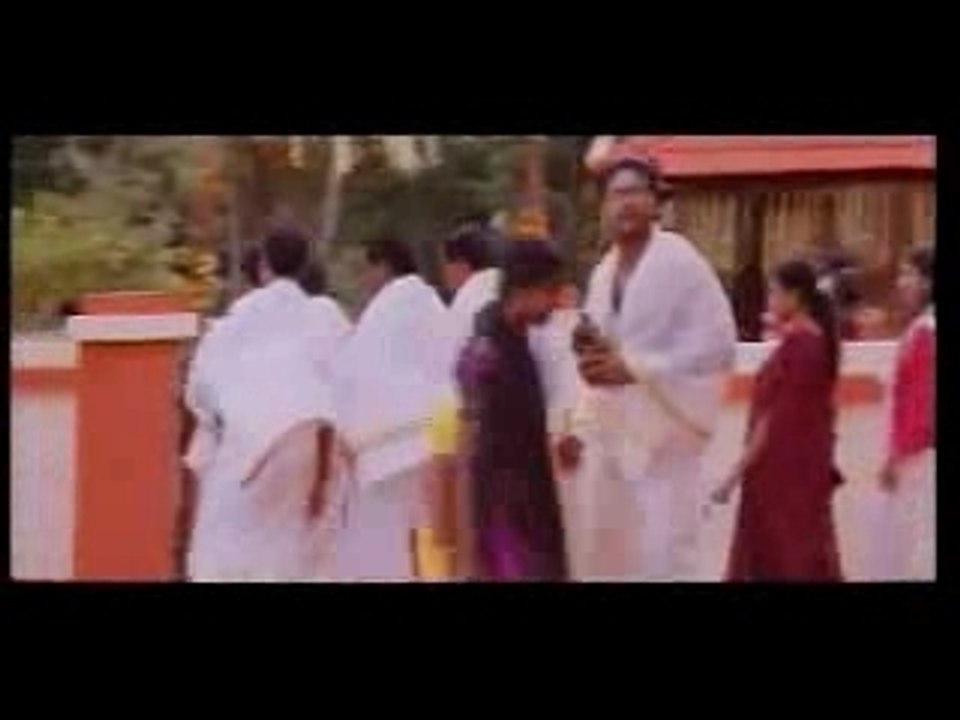Naan avanilai