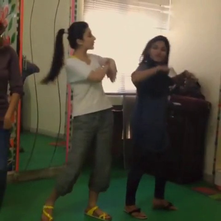 Urwa Hocaine Dance