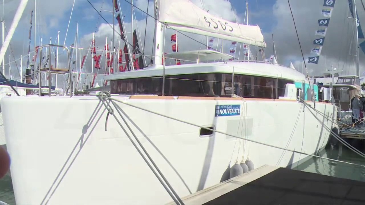 18/09/2015 - Presentation Lagoon 450 S of the shipyard Lagoon / CNB