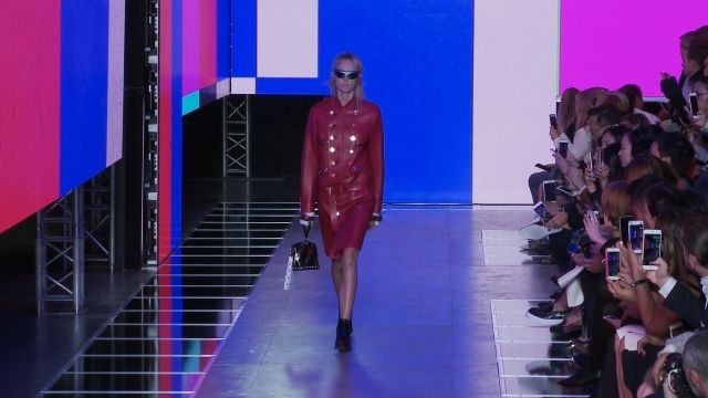 Vogue Fashion Week - Louis Vuitton Spring 2016 Ready-to-Wear