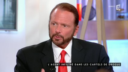 L'agent infiltré dans les cartels de la drogue - c à vous - 07/10/2015