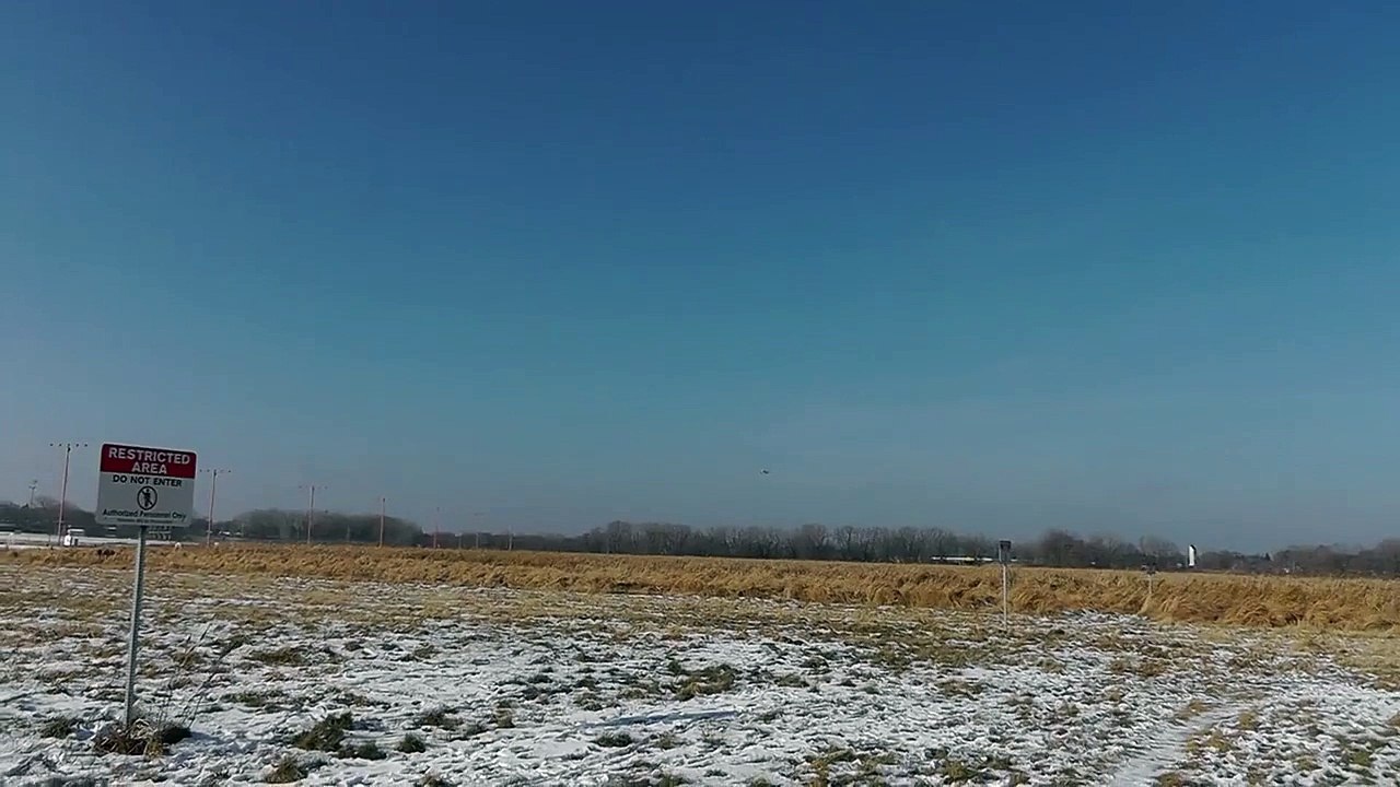 Delta Airlines B757-200 Landing 12R at Minneapolis St. Paul International Airport