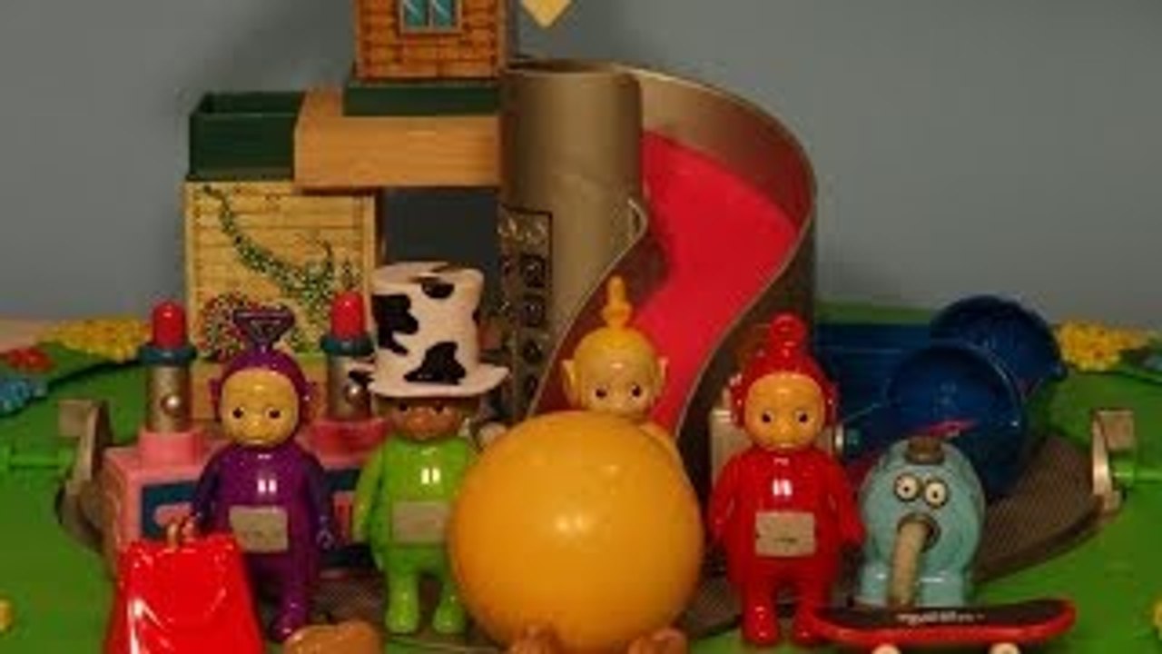 Play Doh Teletubby Kinder Egg Surprises with the NooNoo and the Favorite Things