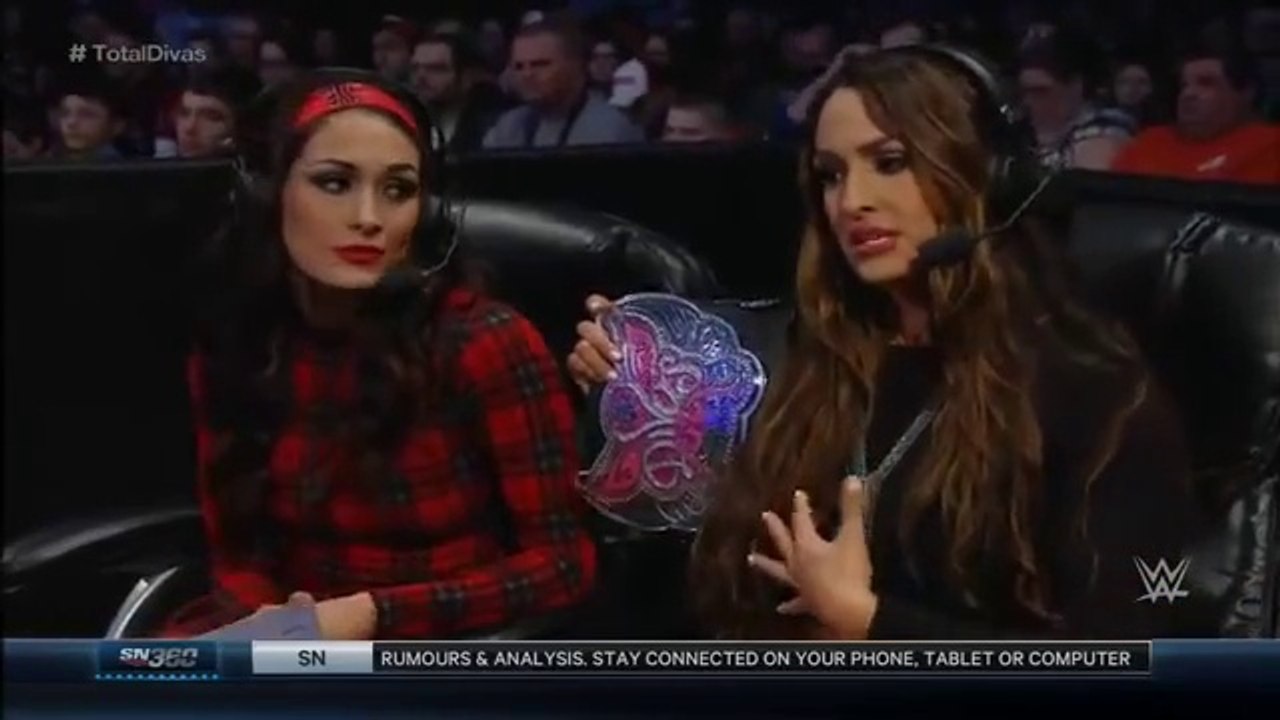 WWE Smackdown 2/12 Paige vs Summer Rae