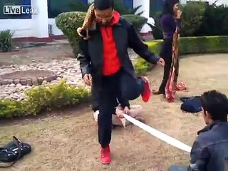 Salak durumuna düşen genç!   Komik Videolar