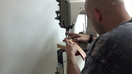 Heavy leather sewing machine for stitching saddle and harness