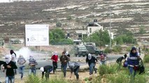Conflit israélo-palestinien : des agents israéliens se mêlent aux lanceurs de pierres avant de leur tirer dessus