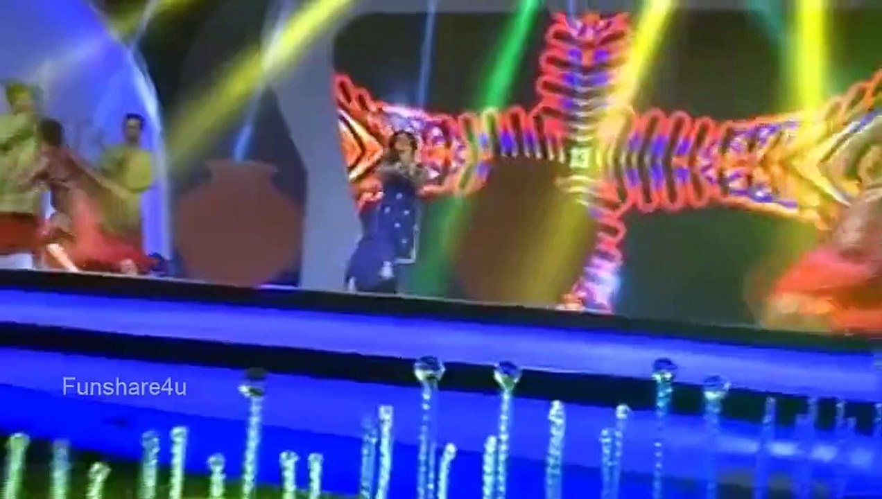 Noor Dance performance in lux style award