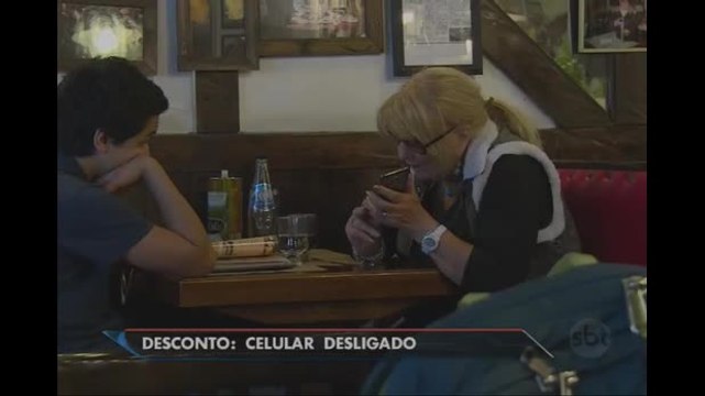 Restaurantes oferecem descontos para quem deixar o celular de lado na Argentina