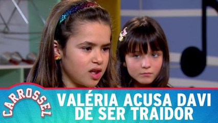 Valéria acusa Davi de ser traidor