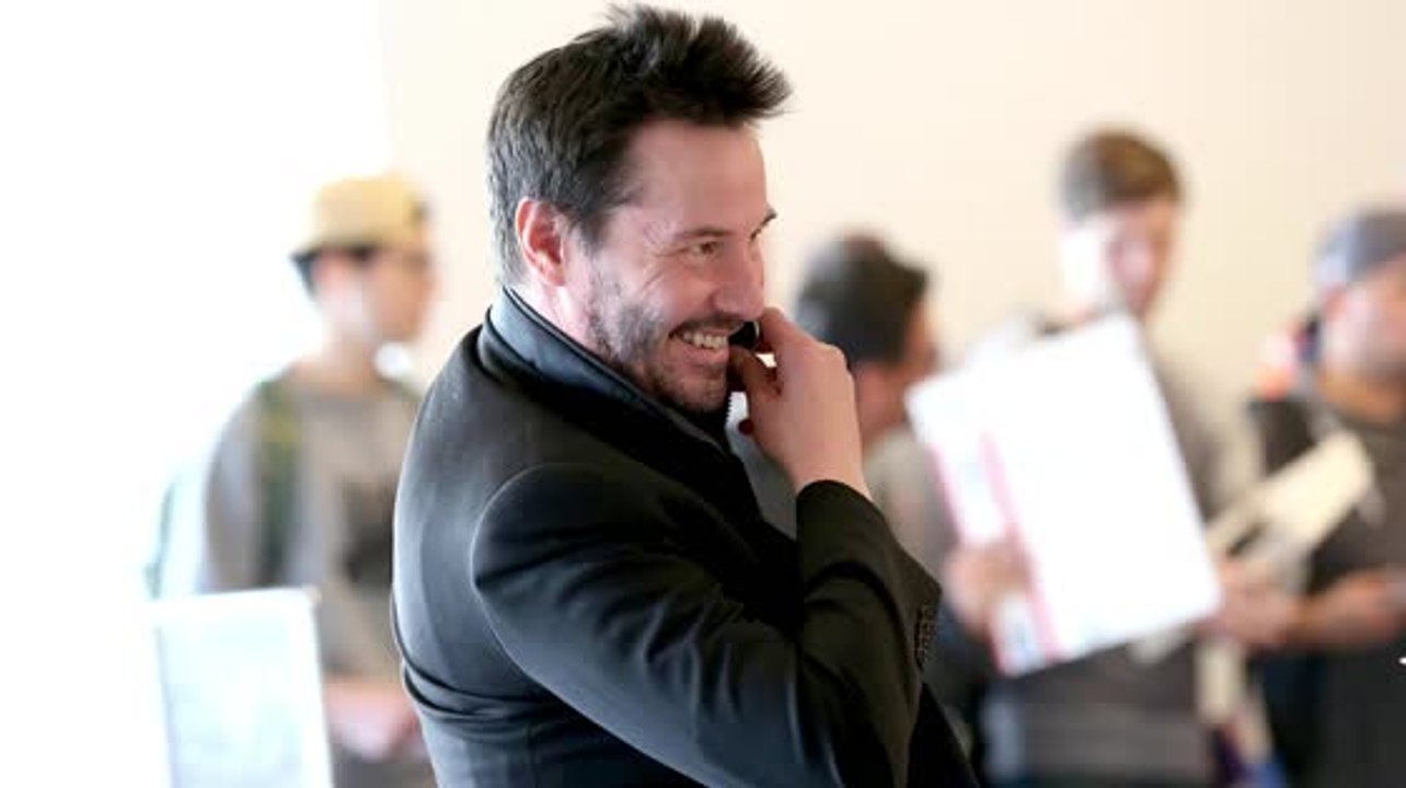 Triff Keanu Reeves für €130,000