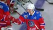 Vladimir Poutine fait du hockey sur glace pour son anniversaire