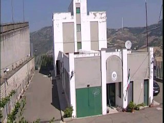 UNA DISCARICA A CIELO APERTO CALCIANO 8-10-2015