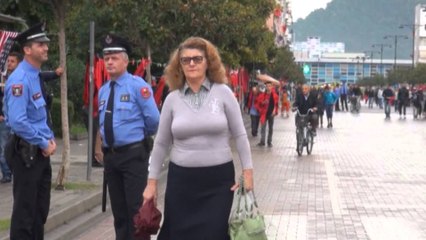 Elbasani nën pushtetin 'kuqezi' 8 orë para përballjes me serbët