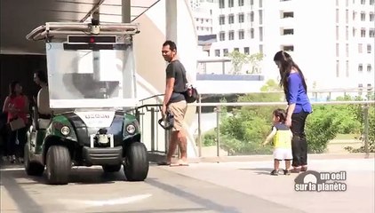Un Œil sur la planète. Singapour : la voiture sans pilote