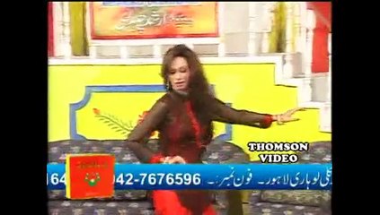 kaali kurti dy thlay dedaar latest mujra