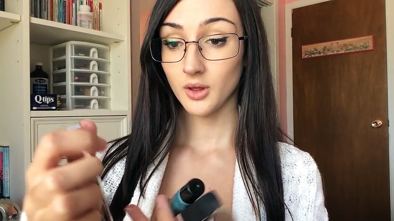 ASMR - Lipgloss Application and Container Sounds - Dailymotion Video