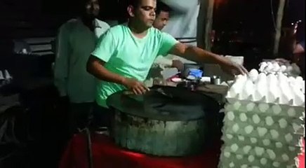 SHOCKING INDIA - Cooking Alive Chicks comes Out from Eggs