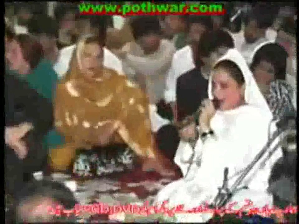 Farah-Lal hits live