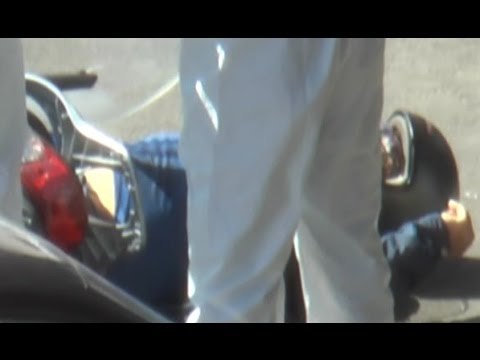 Ercolano (NA) - Tentano rapina, due malviventi uccisi da commerciante (07.10.15)